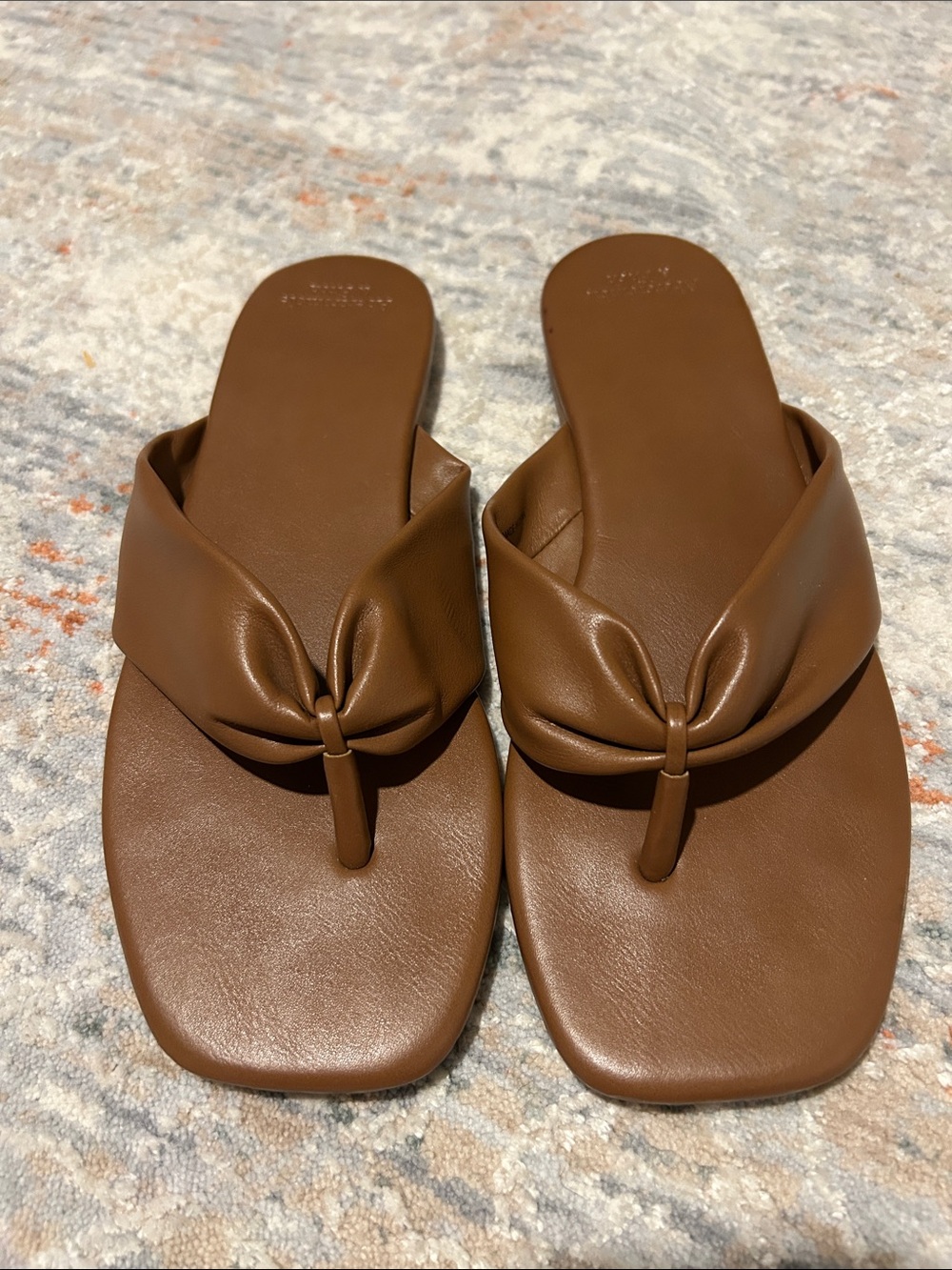 Abercrombie & Fitch Flat Brown Toe-Post Sandal marked Size 7/8